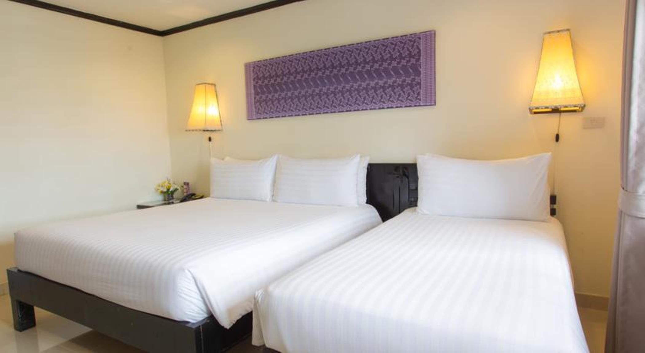 Hotel Golden Tulip Essential Pattaya Exterior foto